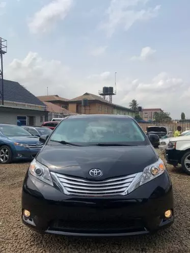 Toyota Sienna