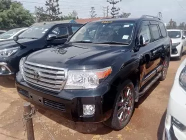 Toyota Landcruiser  V8