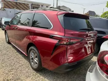 Toyota Sienna