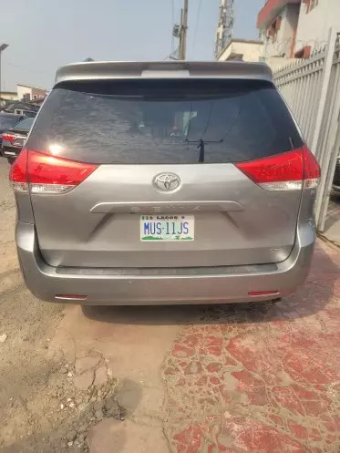 Toyota Sienna