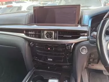Lexus LX 570