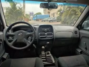 Nissan NP 300