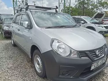 Nissan Advan