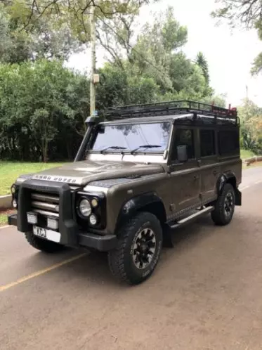 Land Rover Defender