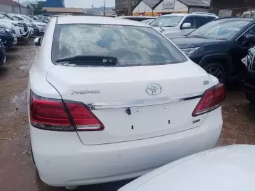 Toyota Premio