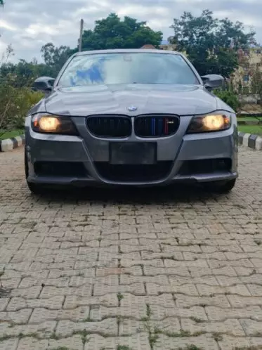 BMW 328i
