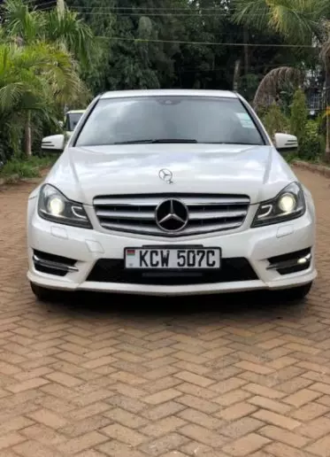 Mercedes-Benz C200