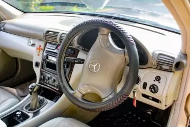 Mercedes-Benz C200
