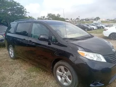 Toyota Sienna