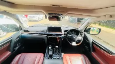 Lexus LX 570