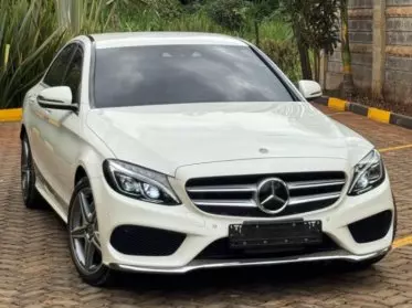 Mercedes-Benz C200