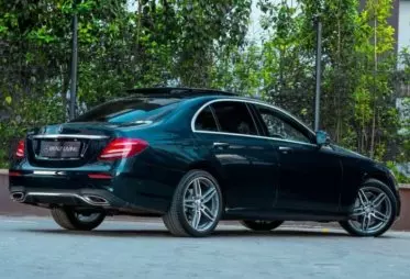 Mercedes-Benz E200