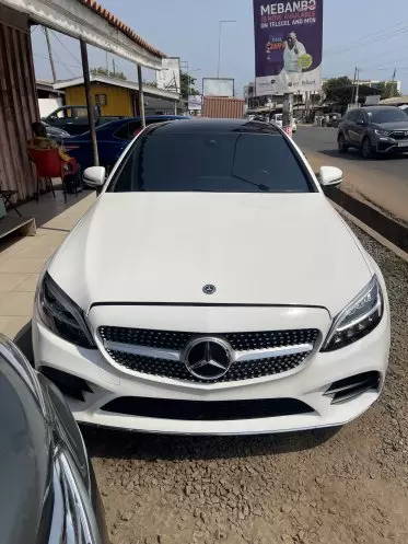 Mercedes-Benz C 300