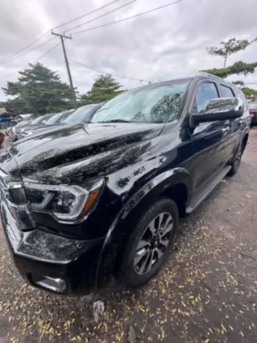 Toyota Sequoia