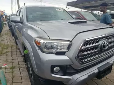 Toyota Tacoma