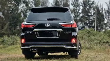 Lexus 570
