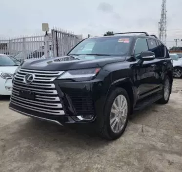 Lexus LX 600