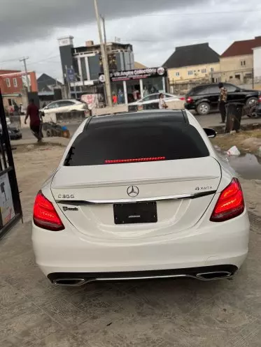 Mercedes-Benz C 300