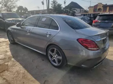 Mercedes-Benz C 300
