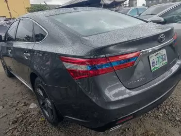 Toyota Avalon