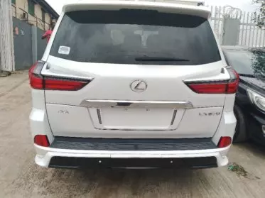 Lexus LX 570