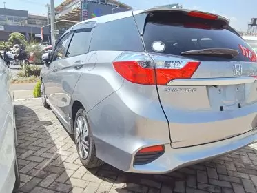 Honda Fit shuttle hybrid