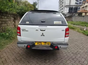 Mitsubishi L200