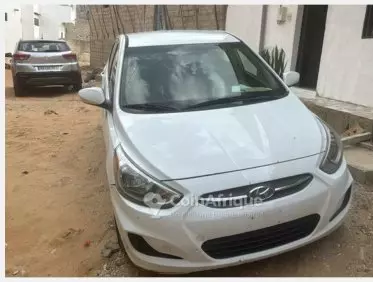 Hyundai ACCENT 1,4 BVA GL