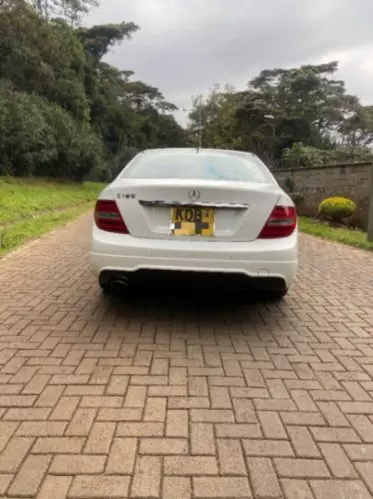 Mercedes-Benz C 180