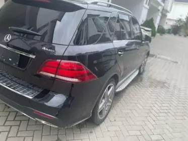 Mercedes-Benz GLE 400