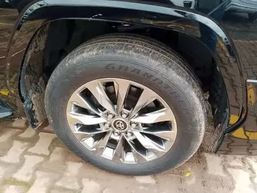 Toyota Landcruiser ZX