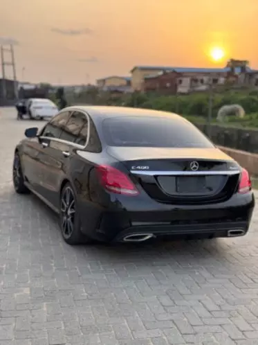 Mercedes-Benz C400