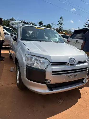 Toyota Succeed