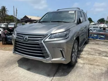 Lexus LX 570