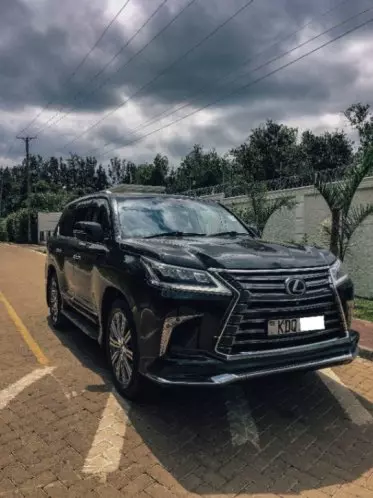 Lexus 570