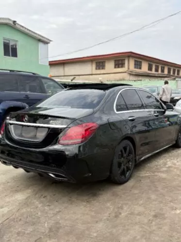 Mercedes-Benz C 300