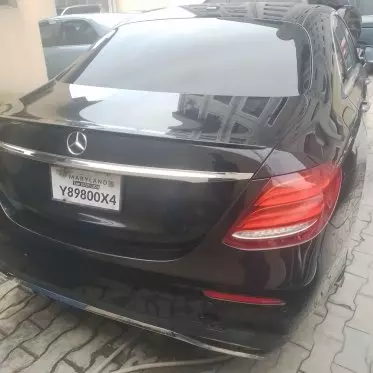 Mercedes-Benz E 300