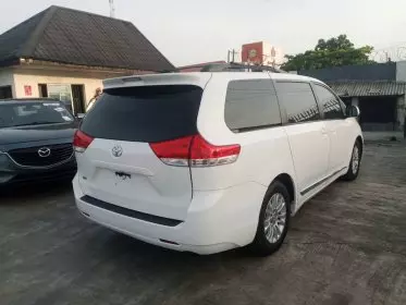 Toyota Sienna