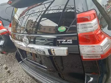 Toyota Landcruiser prado TZ