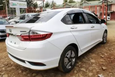 Honda Grace 