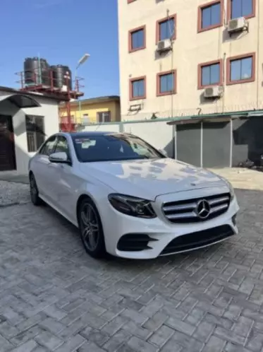 Mercedes-Benz E 300