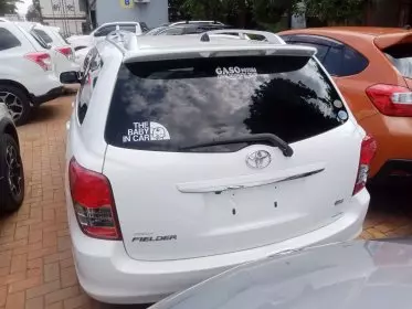 Toyota Fielder 