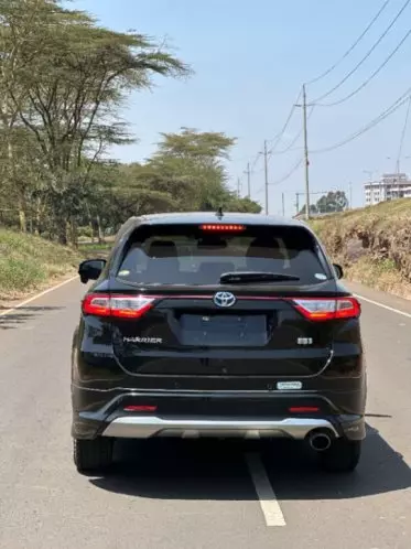 Toyota Harrier hybrid 
