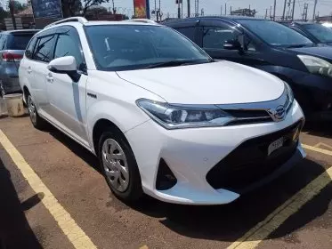 Toyota Fielder hybrid 