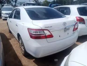 Toyota Premio 