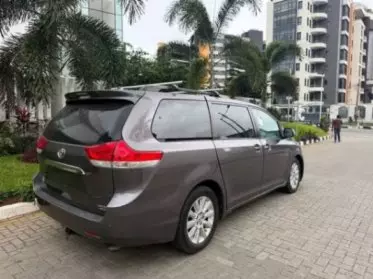 Toyota Sienna