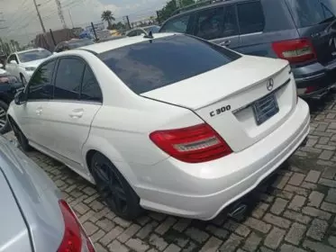 Mercedes-Benz C 300