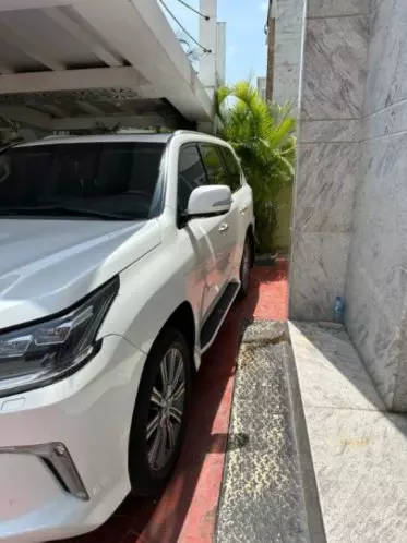 Lexus LX 570