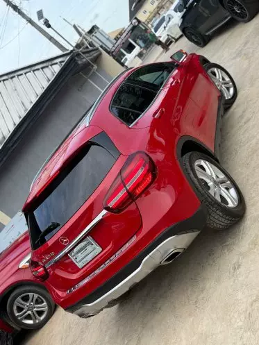 Mercedes-Benz GLA 250