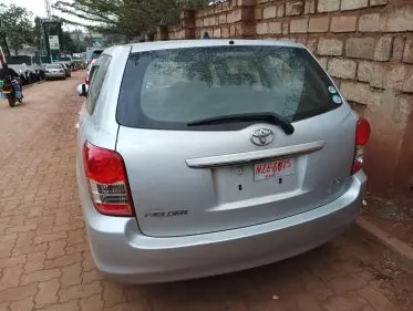 Toyota Fielder 